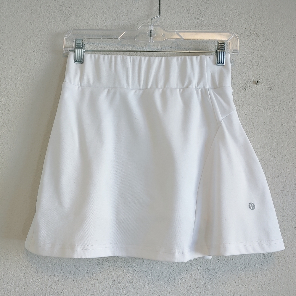 Lululemon Women's White Mini Tennis Skirt Sz 6 Athletic Classic